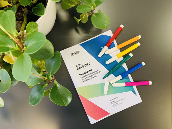 Traitement médiatique des thématiques LGBTIQ+ : des progrès, mais encore trop d’invisibilité